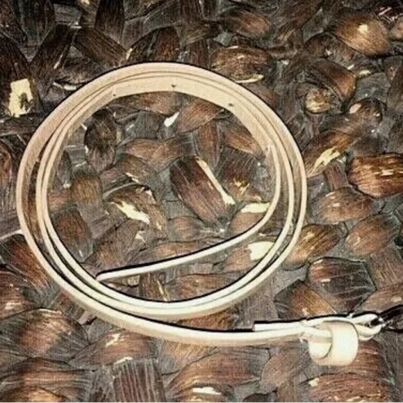 Leather Belt Ultra Slim Beige Glossy Leather, Nickle Buckle L - Picture 3 of 6